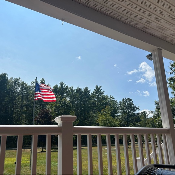 Meet your Posher, Hilary - Picture 1 of 1